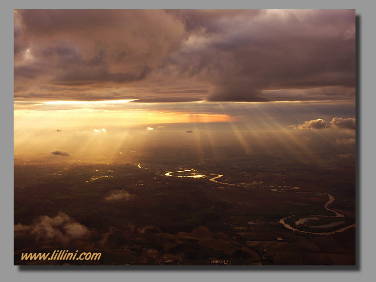 SUN RAYS OVER ROME 